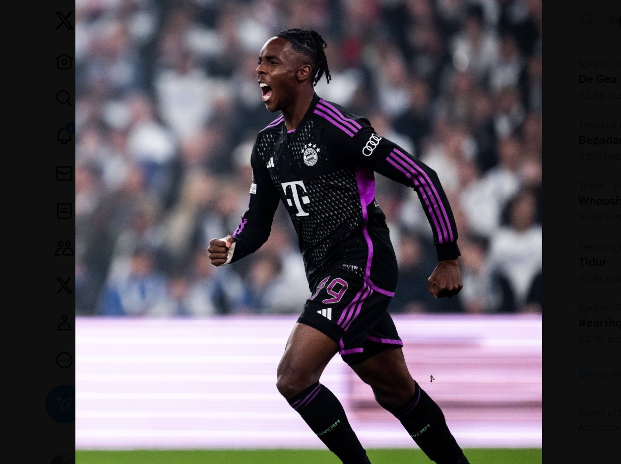 Penyerang Bayern Muenchen Mathys Tel melakukan selebrasi usai mencetak gol ke gawang FC Copenhagen di laga Liga Champions.