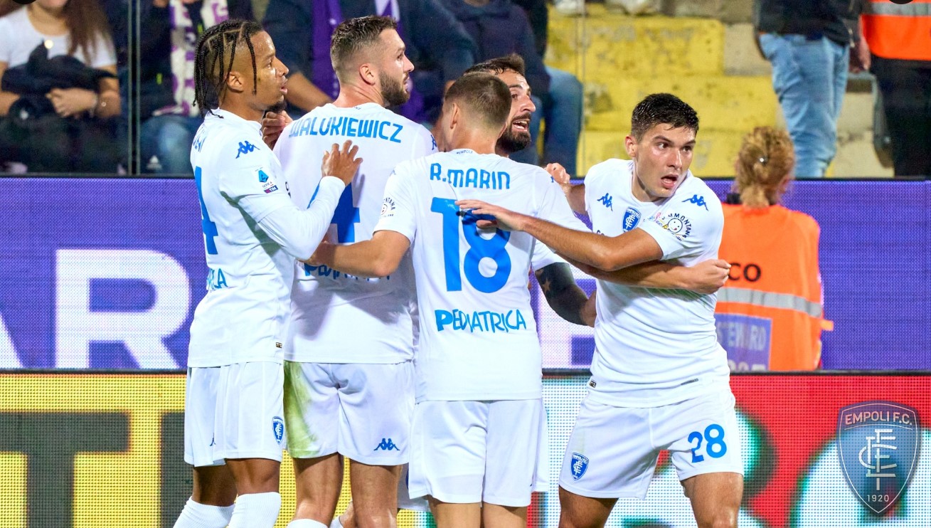 Para pemain Empoli melakukan selebrasi usai mencetak gol ke gawang Fiorentina di laga Serie A.