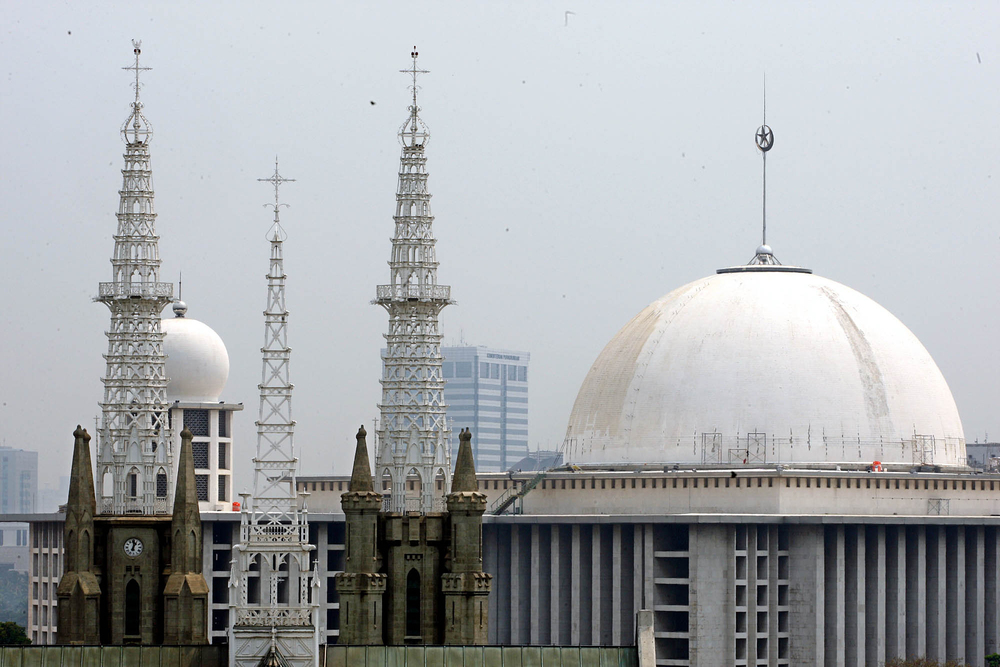Masjid Istiqlal dan Gereja Katedral, Jakarta.