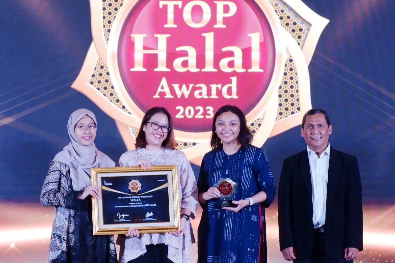 Salah satu perusahaan yang kembali memperoleh Top Halal Award 2023 ialah Wall's sebagai merek es krim produksi PT Unilever Indonesia Tbk.