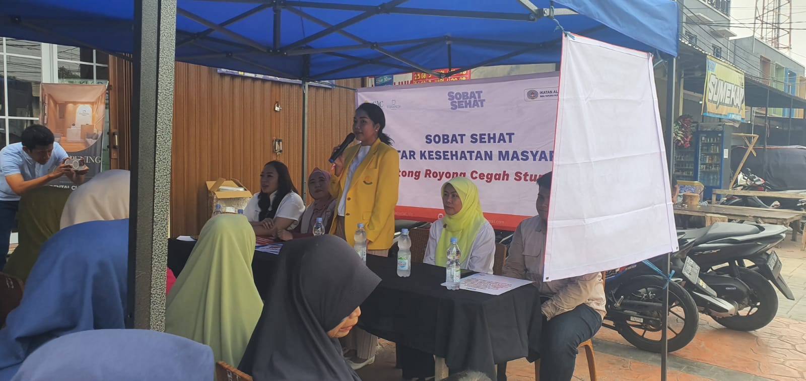  Kegiatan edukasi dan sosialisasi terkait pencegahan dan penanganan stunting oleh Iluni UI di Pejaten Timur