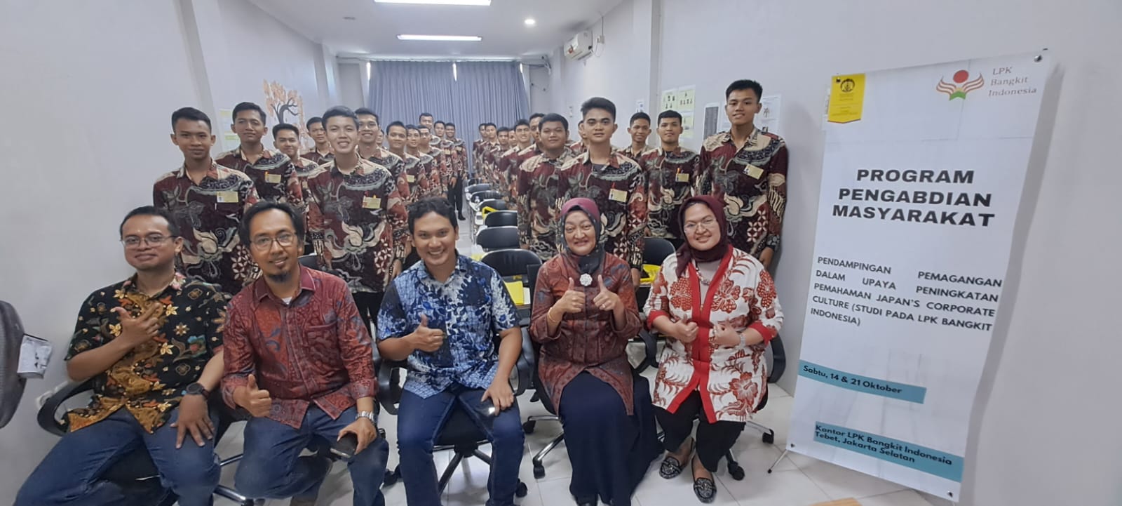 Pembekalan bagi calon pemagang ke Jepang oleh beberapa dosen UI.