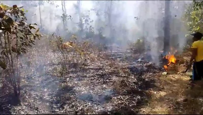 Kawasan Gunung Geger Bentang Kembali Terbakar