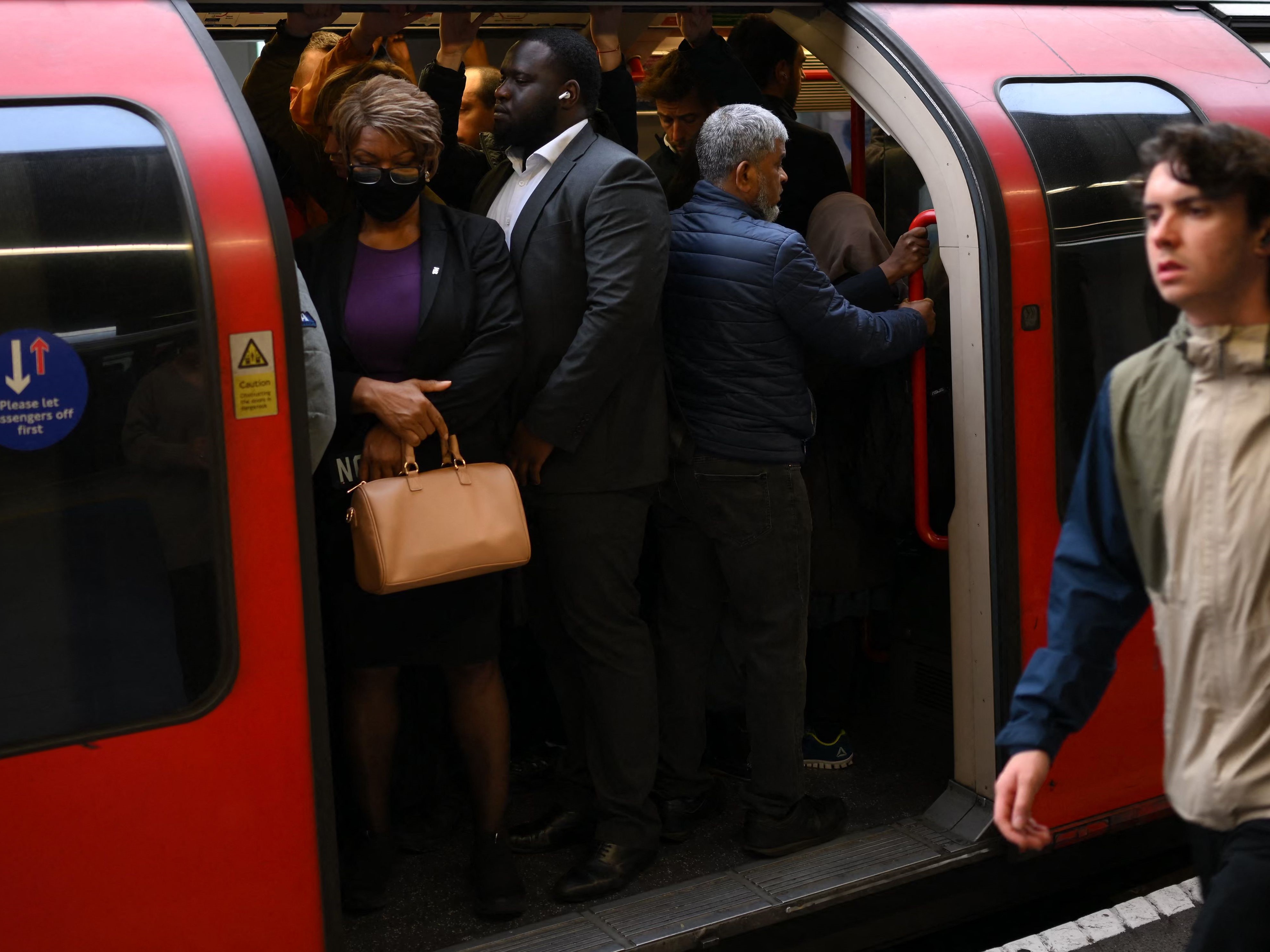 Inflasi Inggris Tetap Tinggi pada September