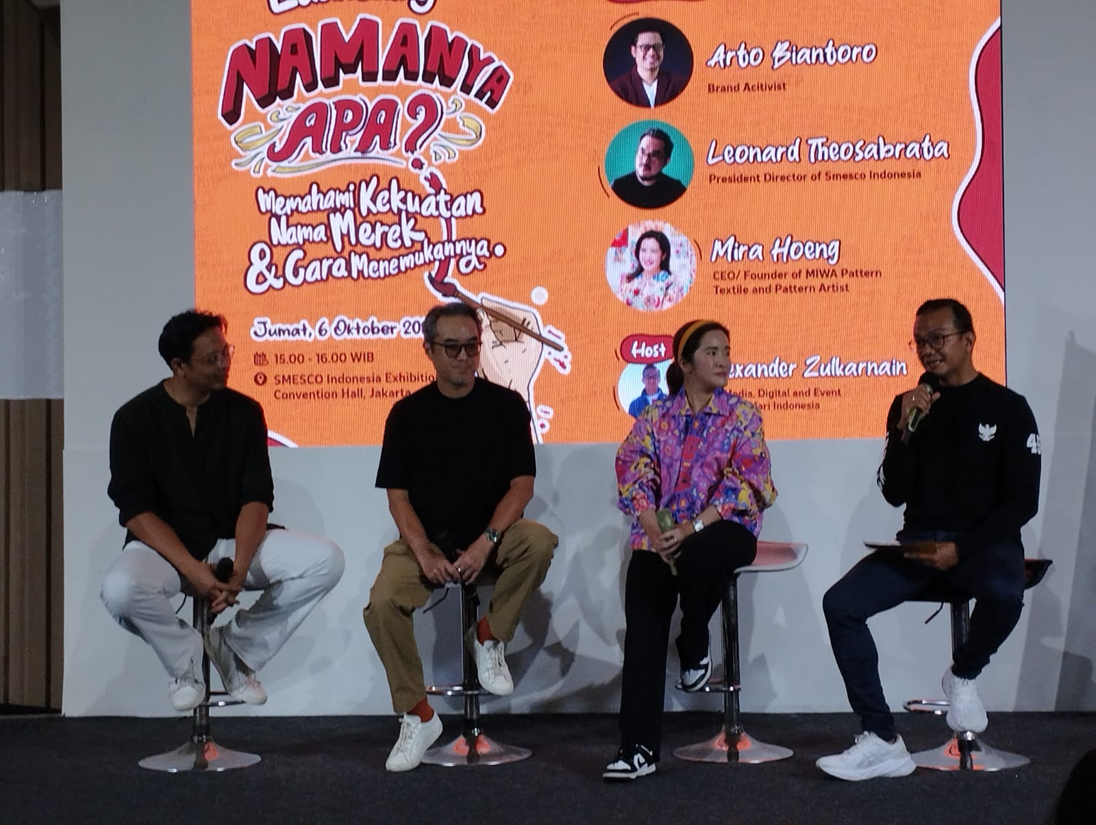(kiri ke kanan)  Arto Biantoro, Leonard Theosabrata, Mira Hoeng, Alexander Zulkarnaen