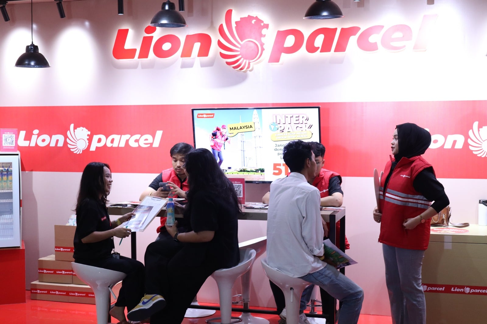 Lion parcel dalam Indonesia Digital MeetUp 2023