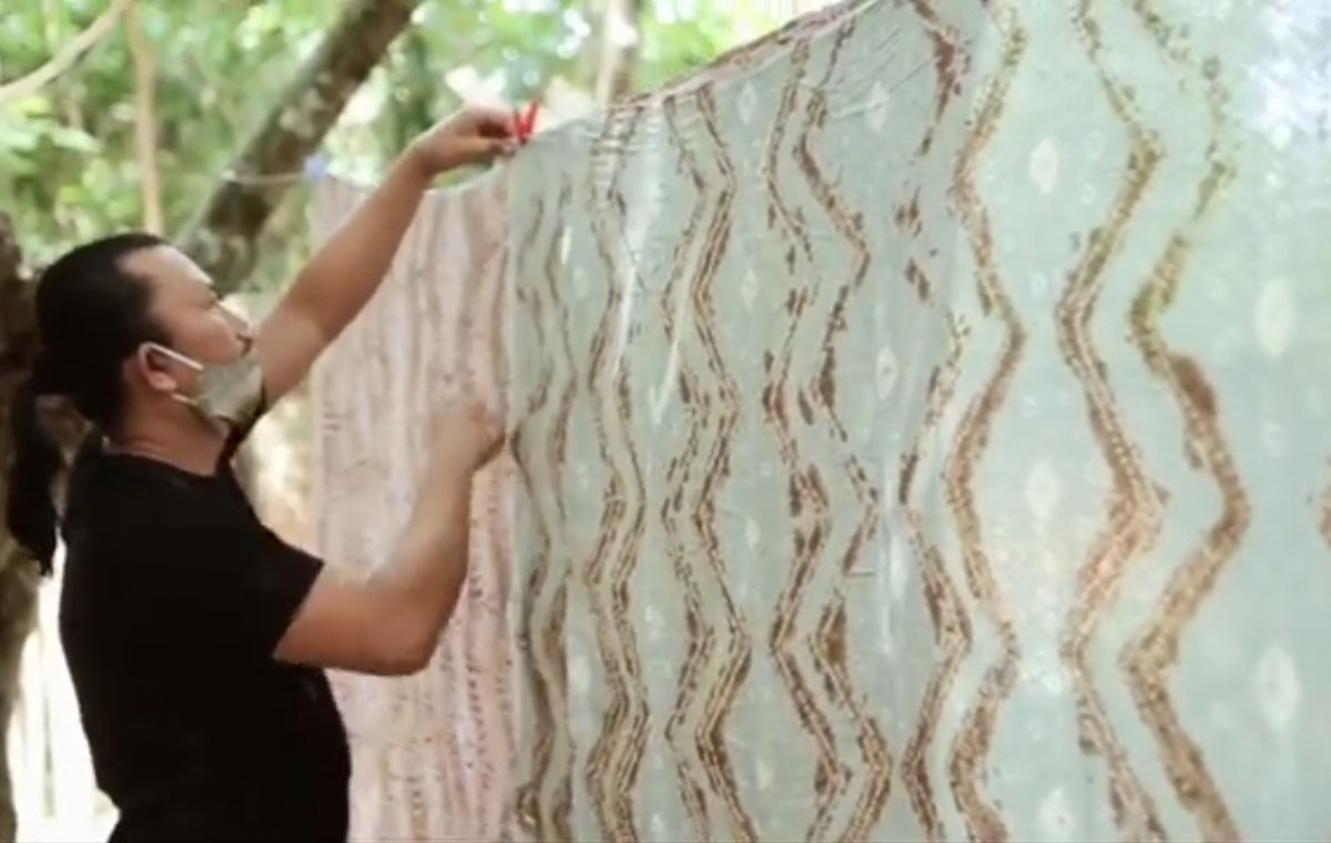 Limbah daun nanas yang selama ini dibuang, berhasil diubah menjadi serat kain yang memiliki nilai yang lebih tinggi lagi.