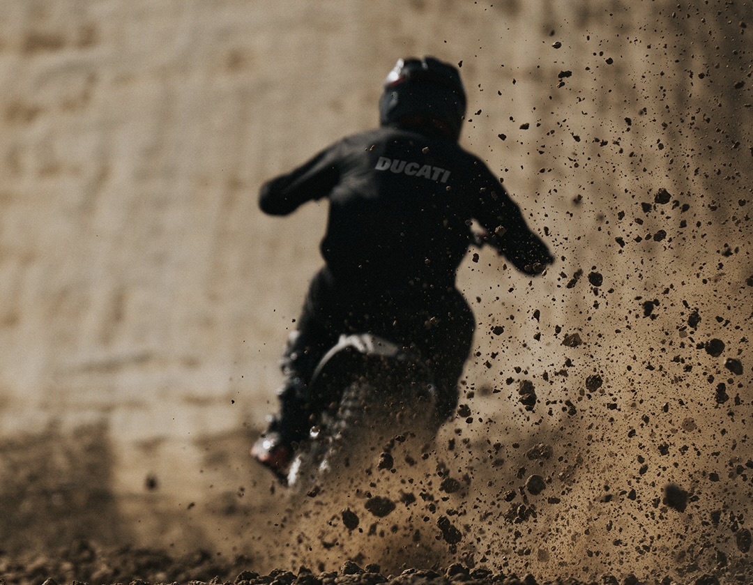 Siluet kehadiran Ducati Borgo Panigale