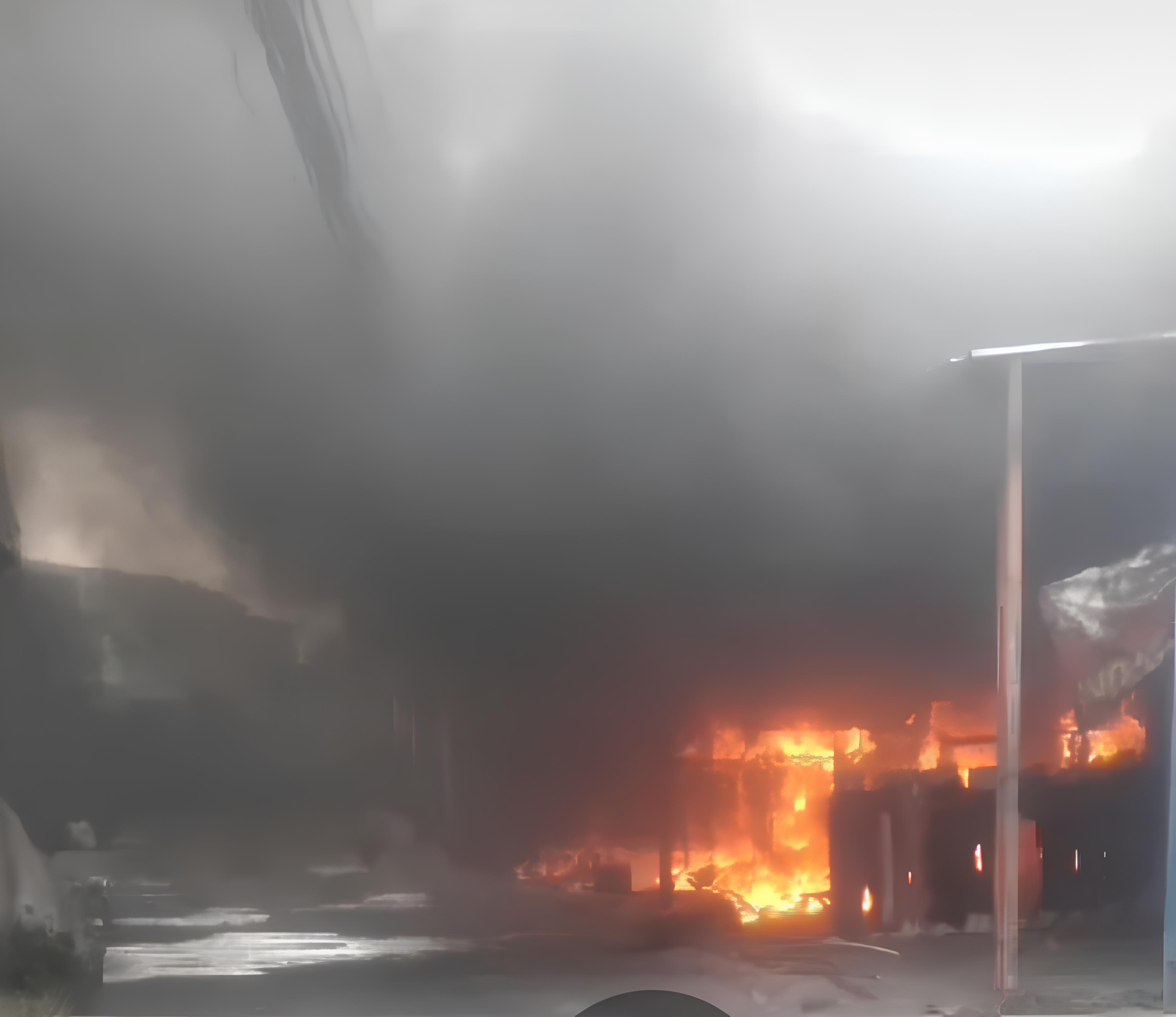 Tiga Ruko Pakaian di Depok Hangus Terbakar, Empat Orang Dievakuasi