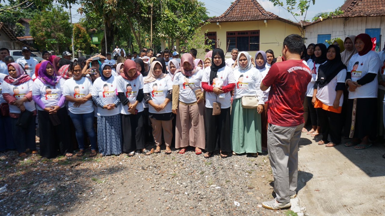 Relawan Sedulur Saklawase menggelar kegiatan sosial dan deklarasi di Kabupaten Semarang, Jawa Tengah.