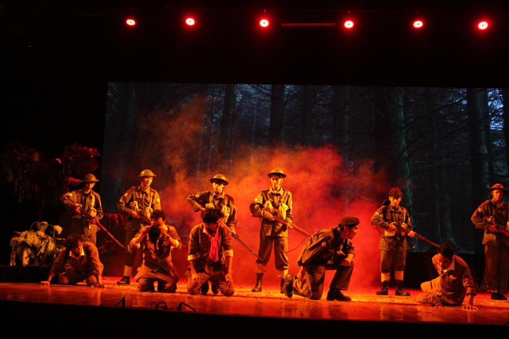 Peduli Kreativitas Anak Muda, Lotte Toppo Dukung Pertunjukan Seni SMA Bandung