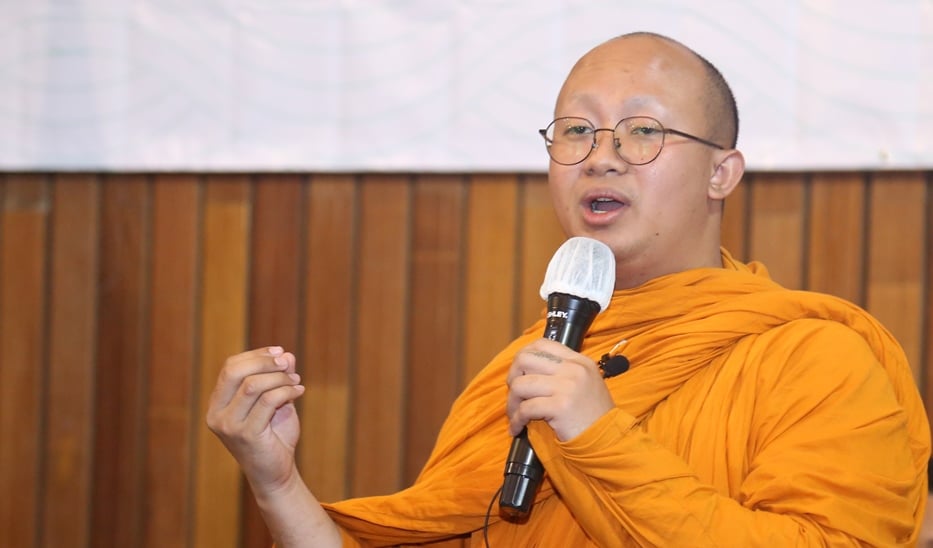 Biksu muda Bhante Dhirapunno. 