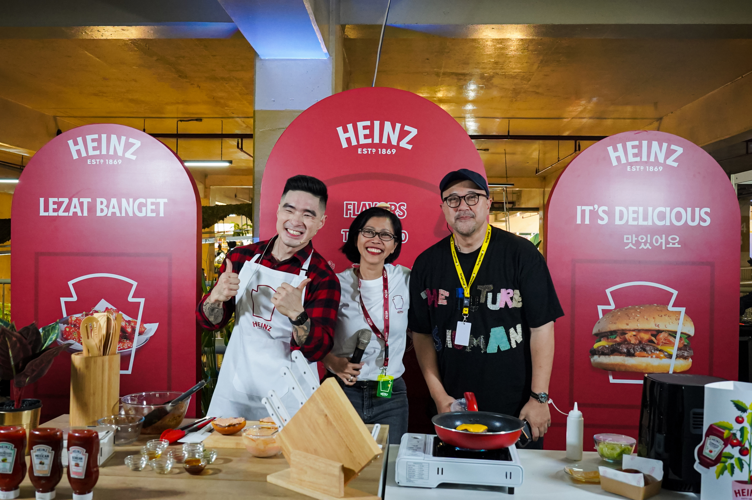 Chef Martin Praja, Intan Ekowati (Head of Core Asian Taste Marketing for Kraft Heinz Indonesia), dan Anton Wirjono (Founder Brightspot)