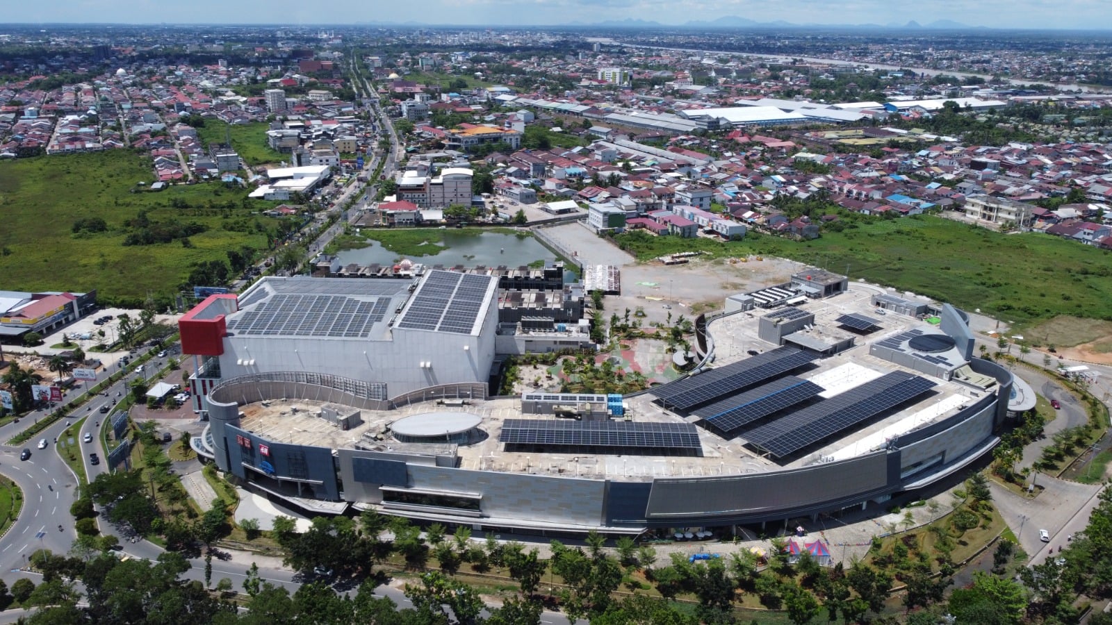 Gaia Bumi Raya City, meresmikan instalasi PLTS dengan kapasitas 1.491 kWp melalui kolaborasi bersama Suryanesia,