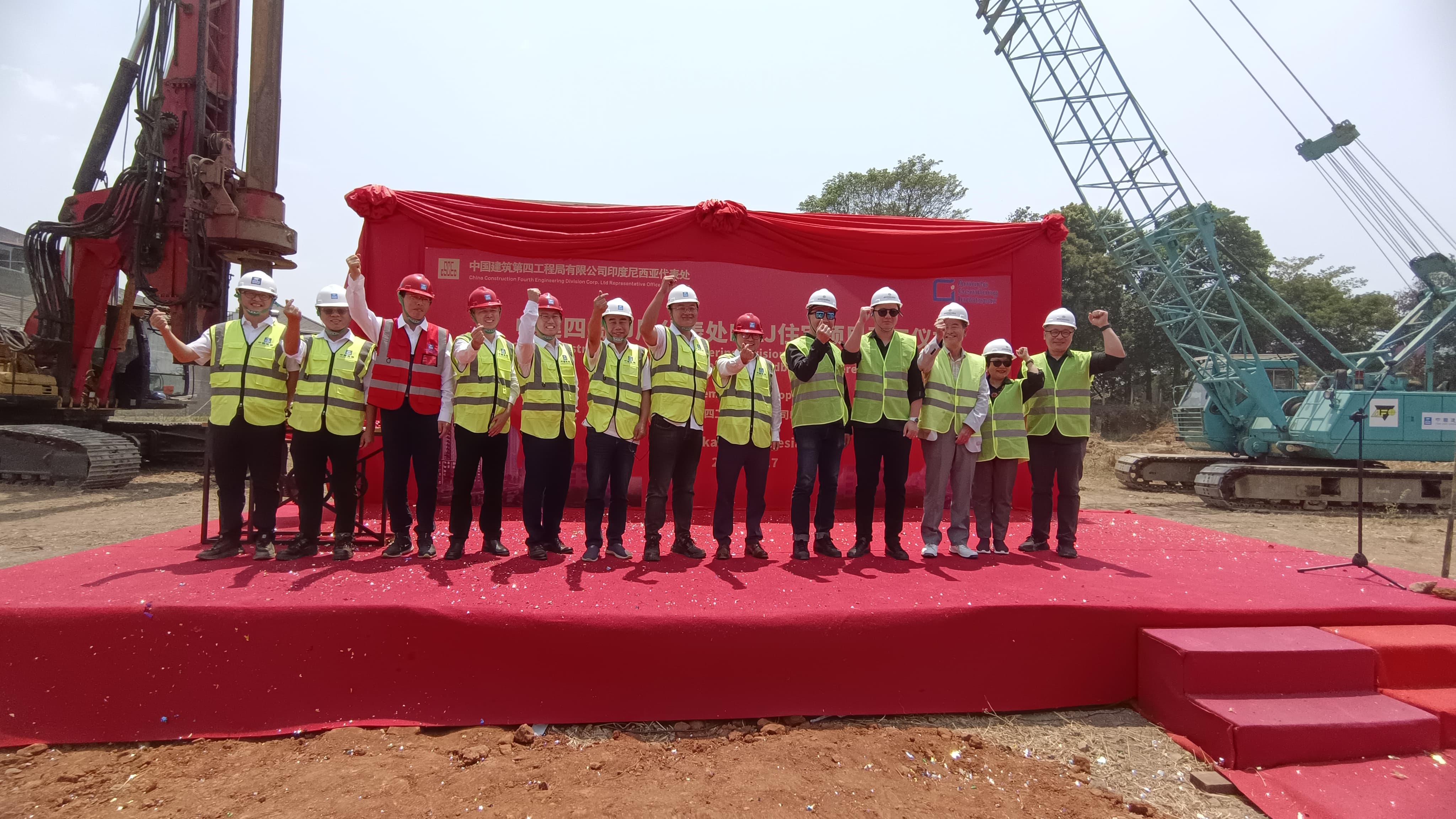 Majapahit Suites menggelar acara pelatakan batu pertama pembangunan hunian ideal di kawasan Cibubur.