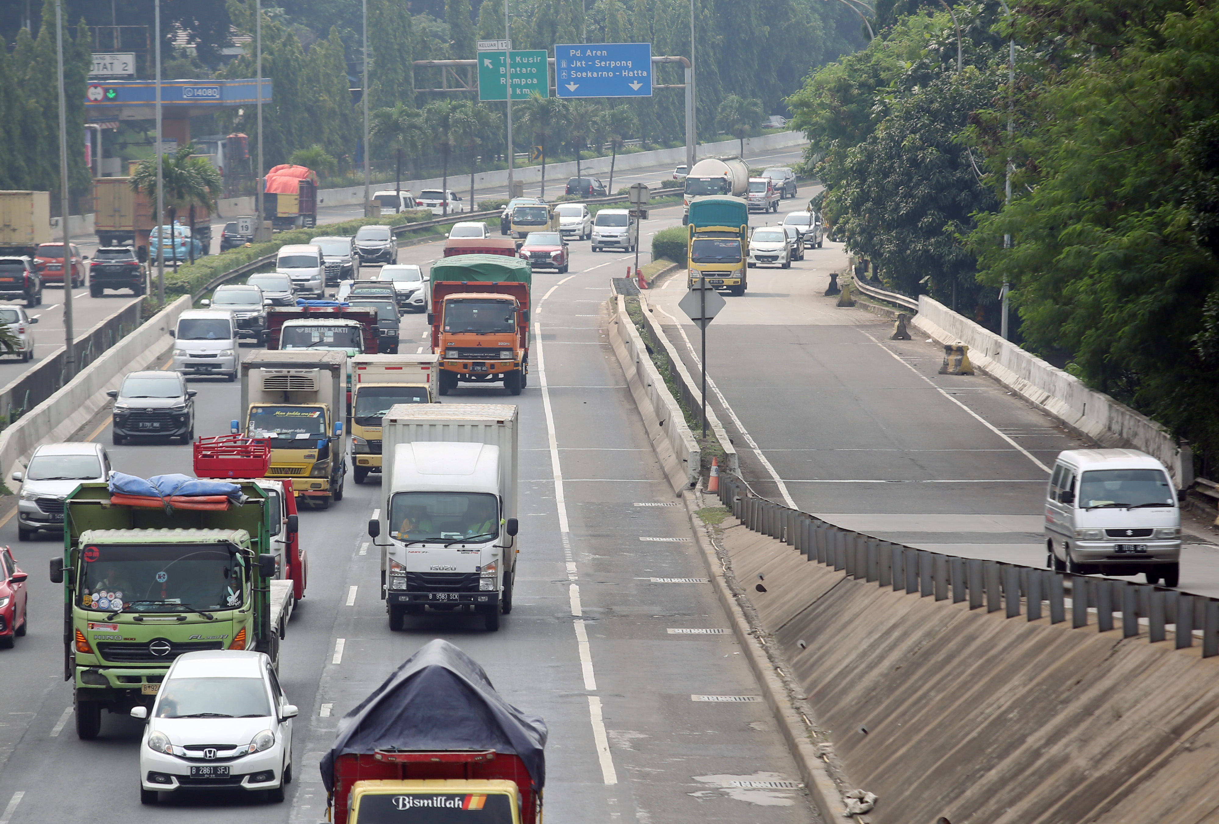 Suasana JORR Pondok Pinang, Jakarta, Kamis (15/9/2022). Pemerintah berencana membangun JORR Elevated atau tol layang Cikunir-Ulujami.