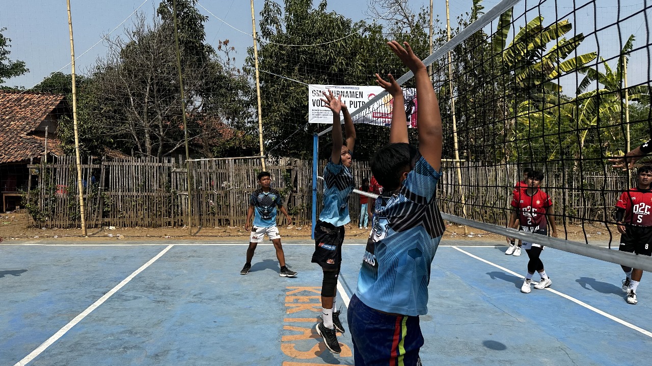 Pertandingan voli antar pemuda di Karawang
