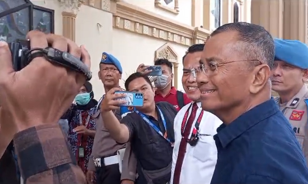 Mantan Menteri BUMN Dahlan Iskan memenuhi panggilan Polda Jambi sebagai saksi kasus korupsi PTPN VI