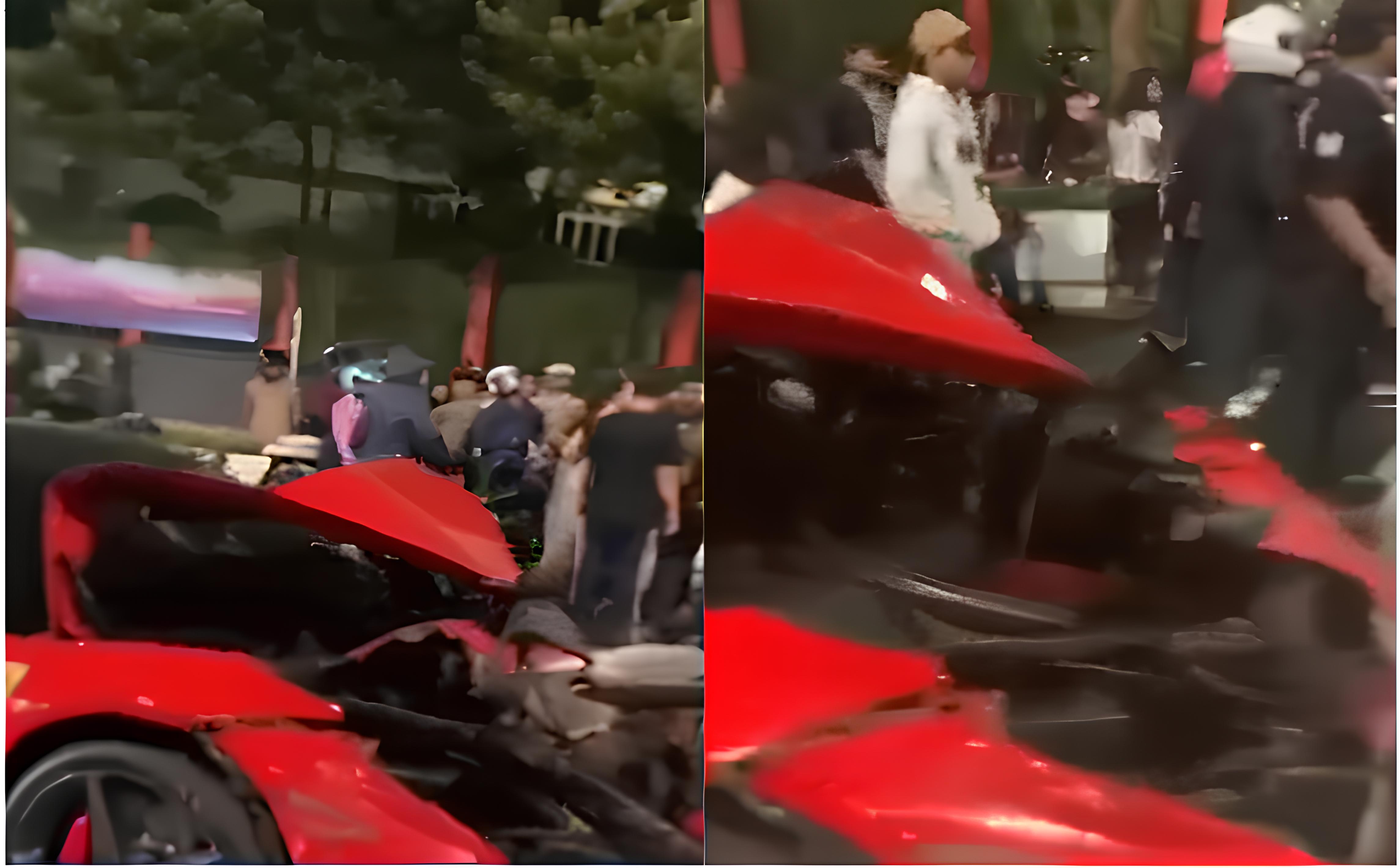 Mobil Ferrari yang menabrak beberapa kendaraan lain di Senayan.