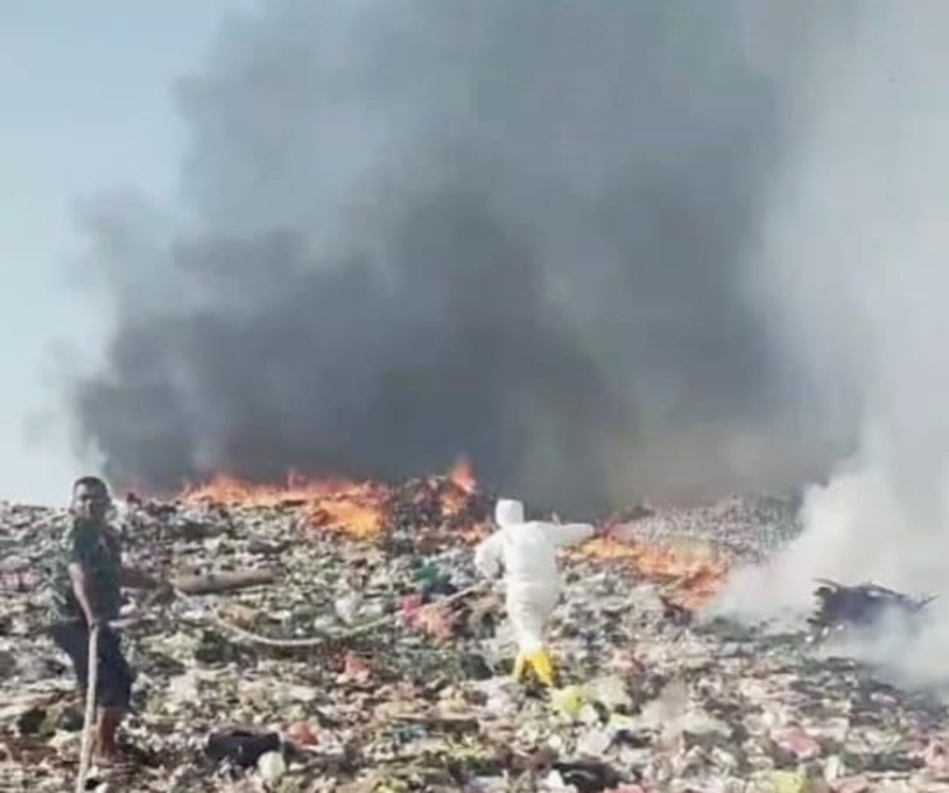 TPA Alak, Kupang, NTT mengalami kebakaran.