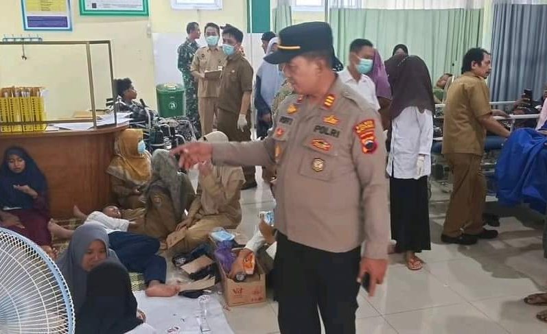 Puluhan santri Ponpes Al Huda Batang dilarikan ke rumah sakit diduga keracunan makanan