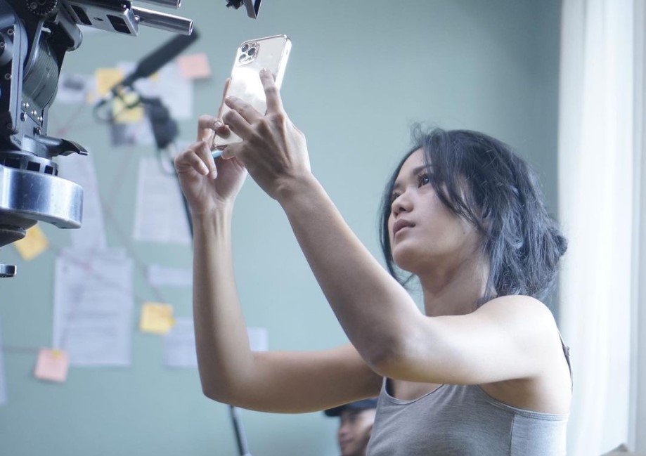 Prisia Nasution Lakukan Debut Sebagai Sutradara di Film Melukis Luka
