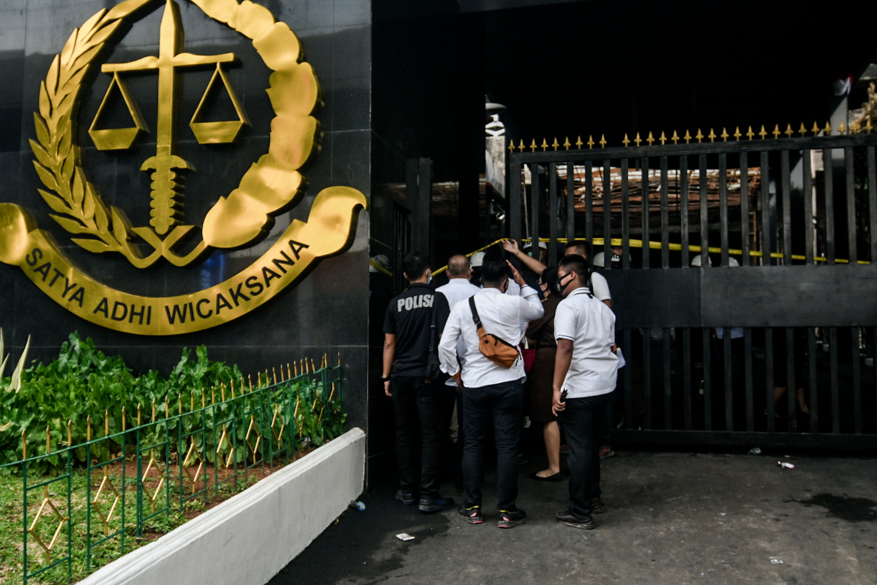 Pintu masuk Kejaksaan Agung, Jakarta.