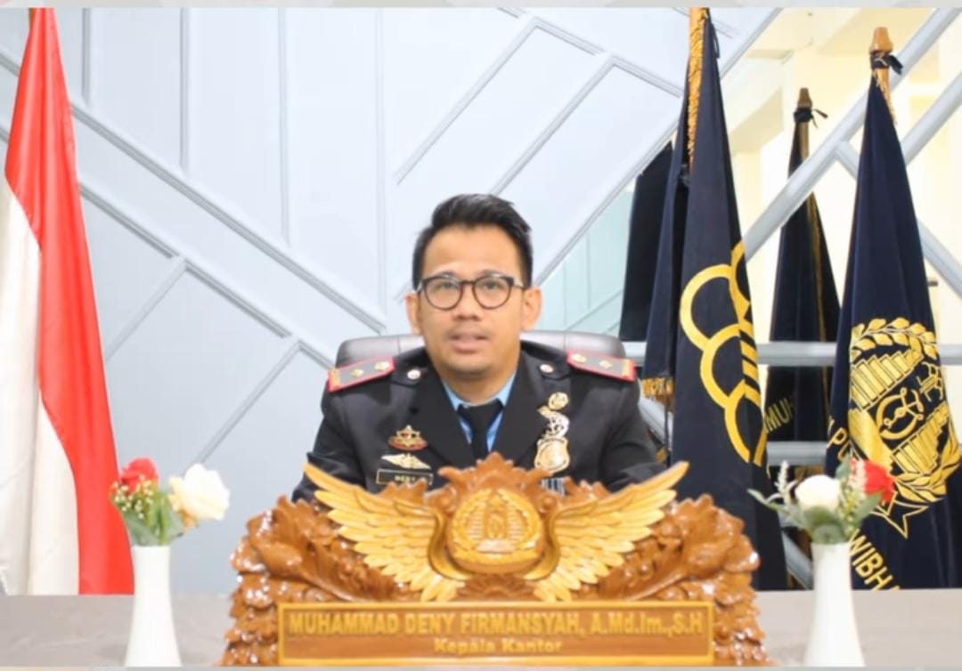 Kepala Kantor Imigrasi Cilegon Muhamamd Deny Firmansyah