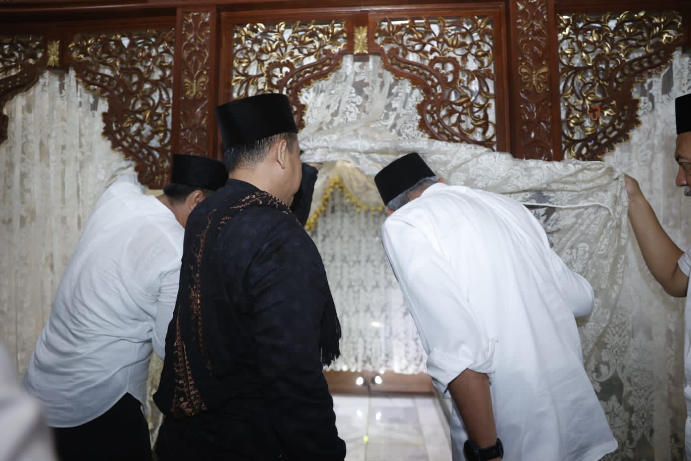 Bacapres Ganjar Pranowo bersilaturahmi ke Ponpes Suryalaya di Tasikmalaya