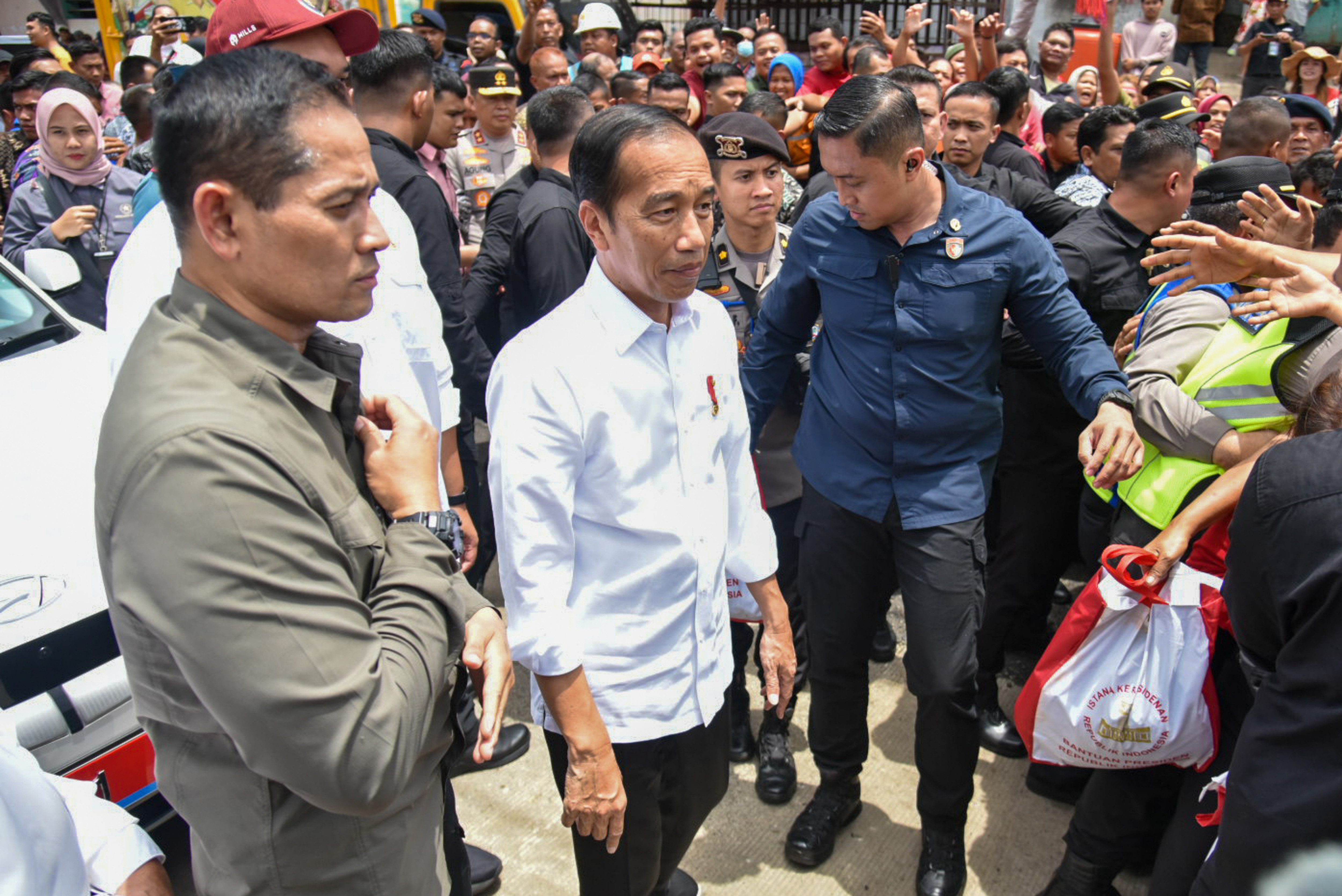 BLT Identik dengan Penyuapan Rakyat