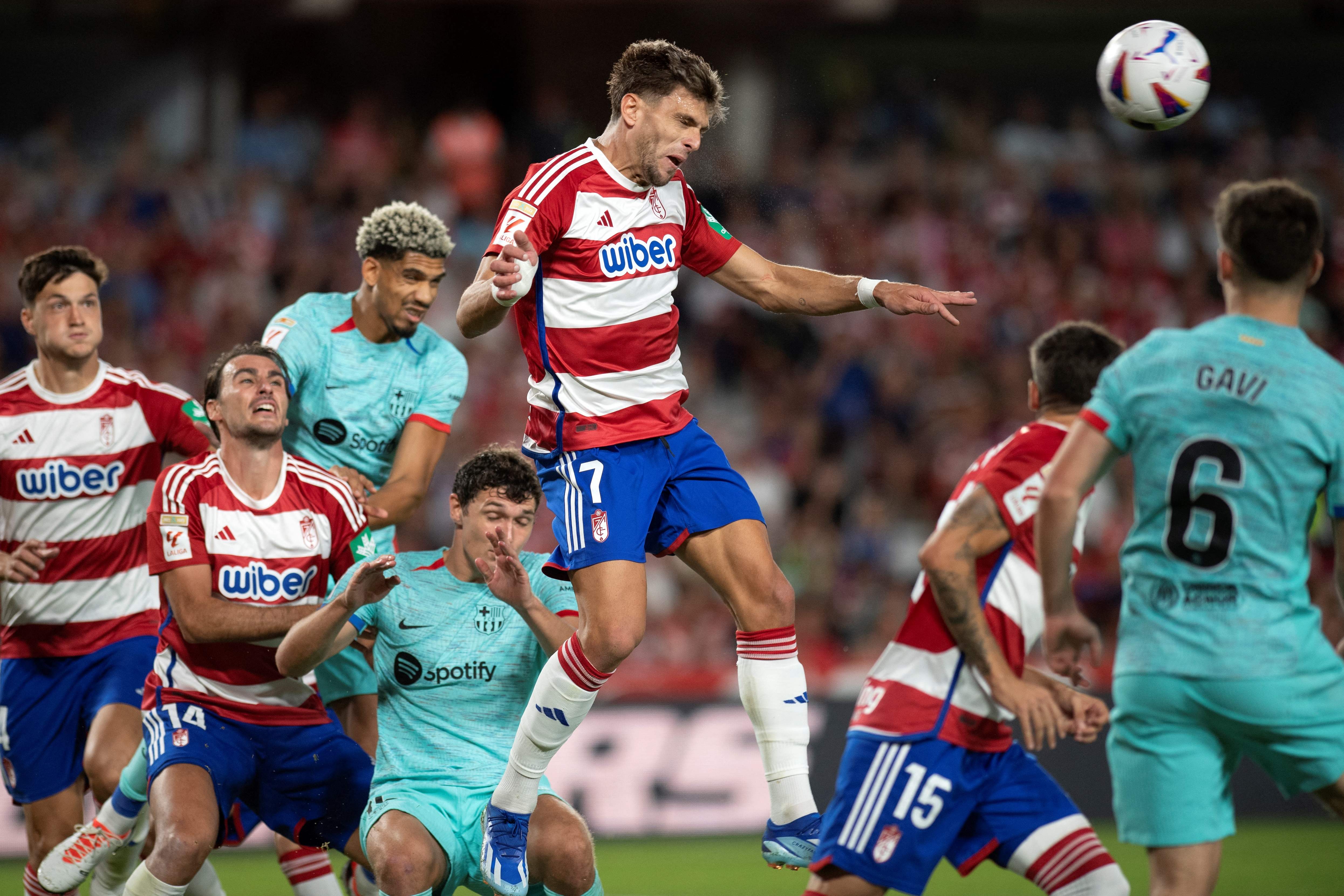 Sempat Tertinggal Dua Gol, Barcelona Raih Hasil Imbang di Kandang Granada