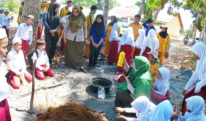 SMK PPN Banjarbaru dikunjungi oleh 75 orang siswa dari SD Islam Plus Al Manshur di Kota Banjarbaru, Provinsi Kalimantan Selatan.
