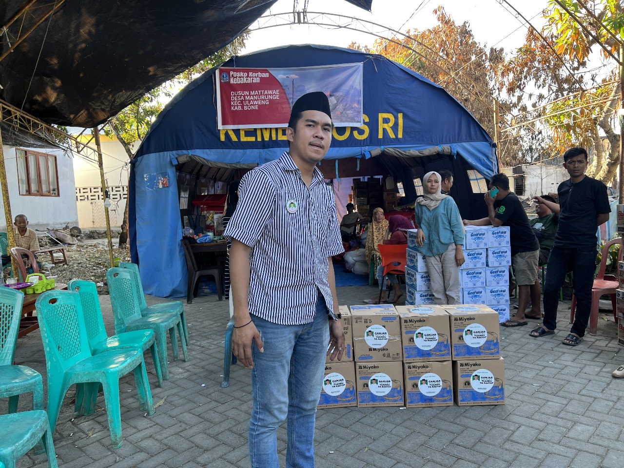 Bantuan untuk korban kebakaran di Kabupaen Bone, Sulawesi Selatan