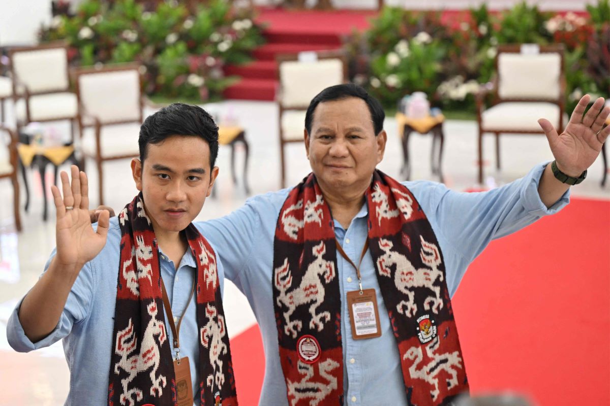 Bakal capres dan cawapres Prabowo Subianto dan Gibran Rakabuming Raka mendaftar ke KPU