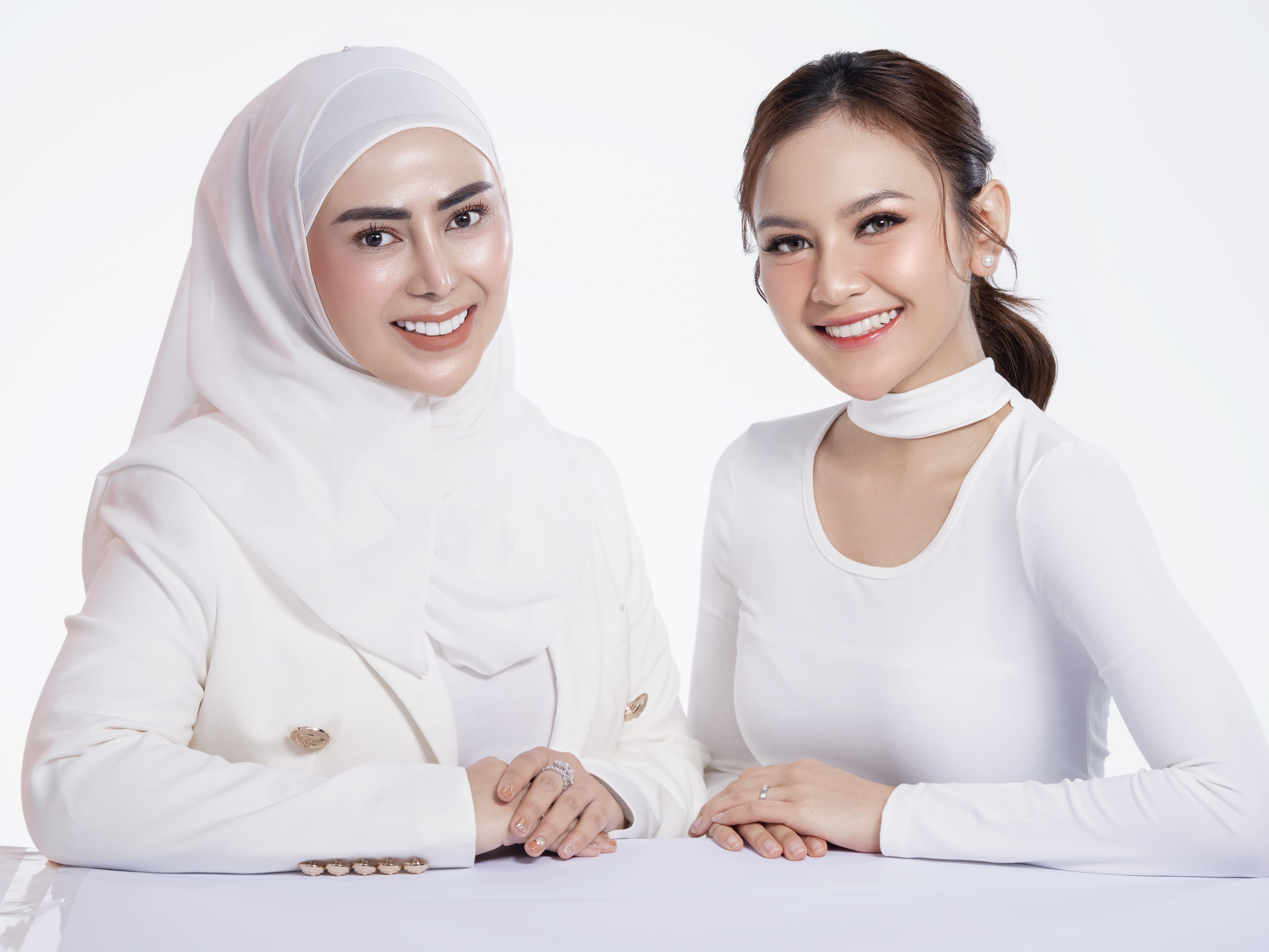 Tika Sartika dan Mahalini.