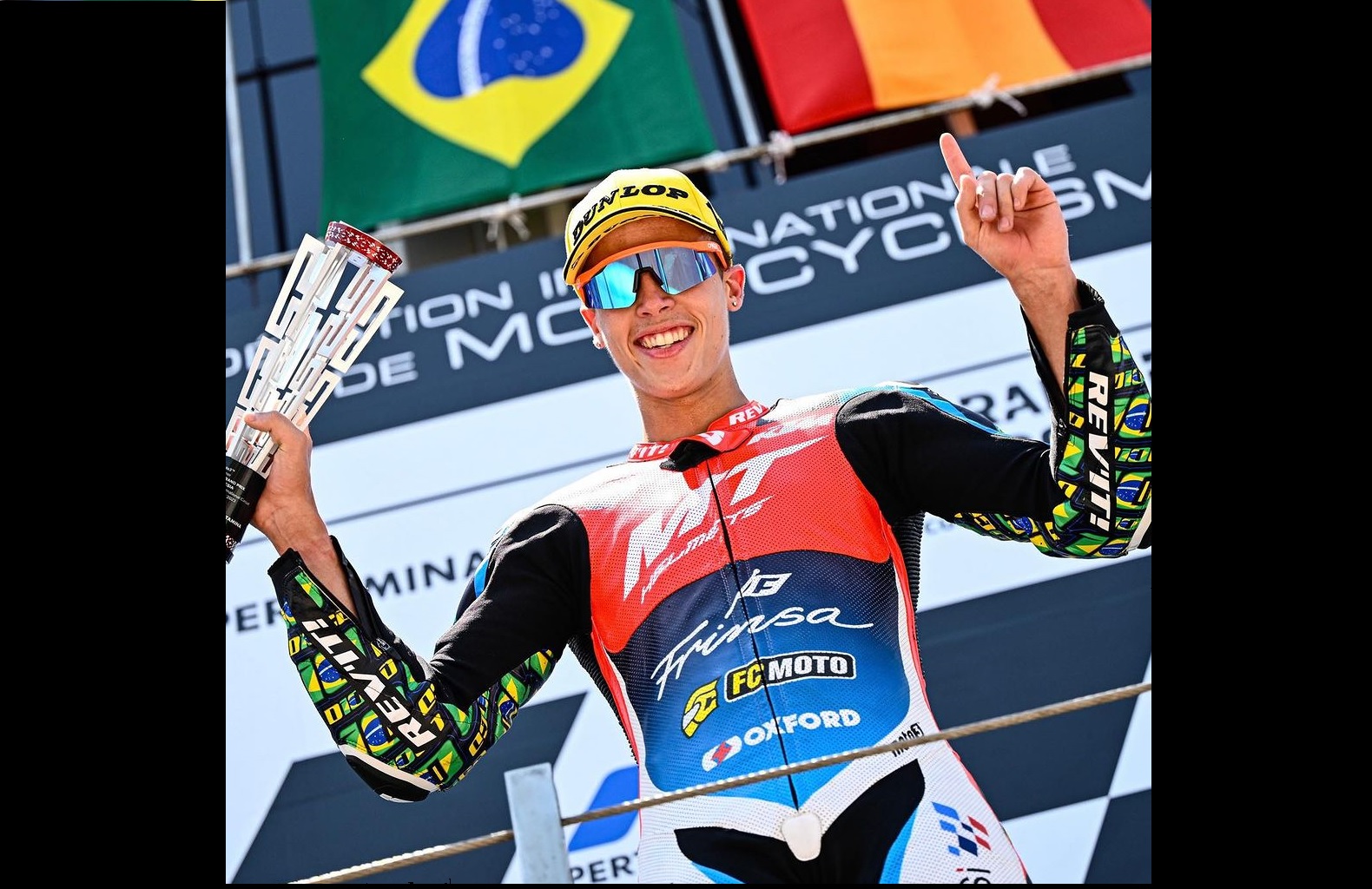 Diogo Moreira di podium Moto3 Sirkuit Mandalika, Lombok, NTB, Minggu (15/10).