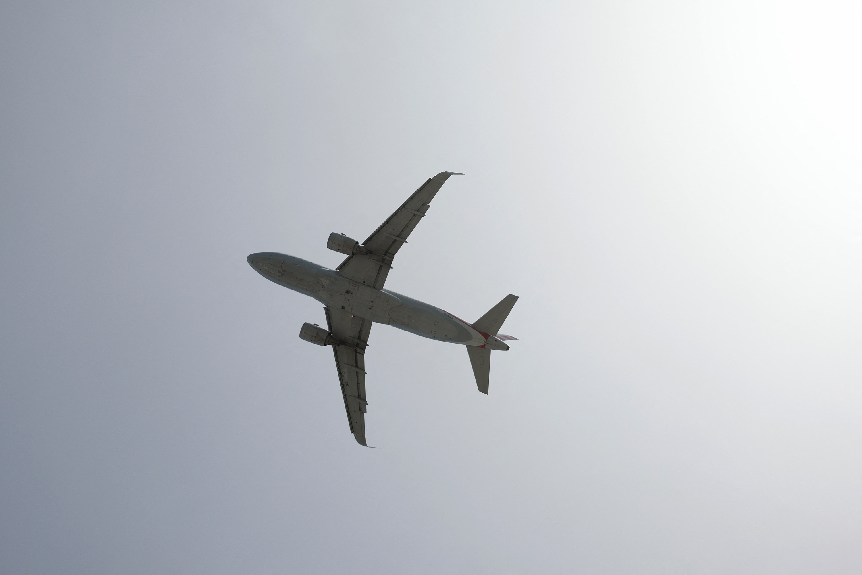 Langgar Aturan Imigrasi, Lima WNA Dideportasi dari Medan