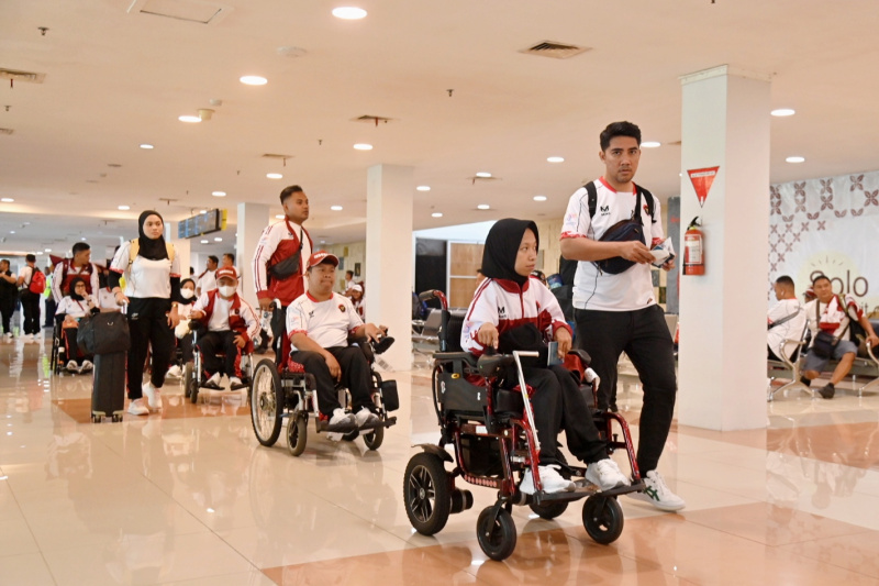 Kontingen Indonesia untuk Asian Para Games 2022 berangkat menuju Hangzhou, Tiongkok, Senin (16/10).