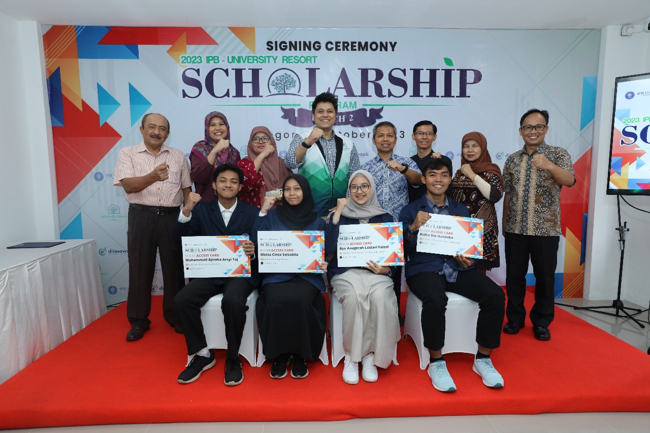 Dukung Visi Bogor Edutownship, UResort Bagikan Beasiswa ke Mahasiswa IPB  