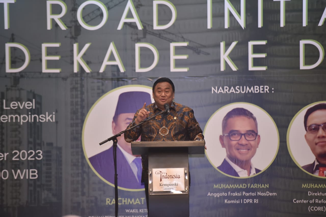 Wakil Ketua DPR RI Rachmat Gobel memberikan sambutan dalam seminar Satu Dekade OBOR
