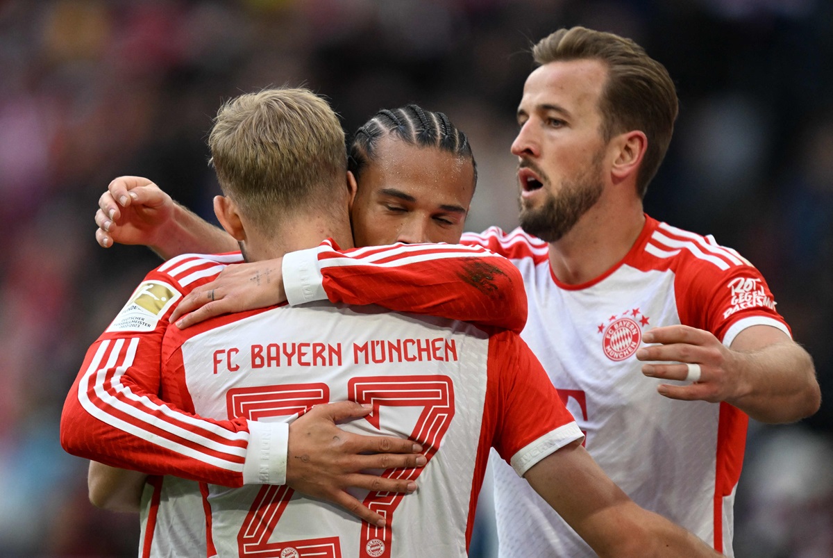 Para pemain Bayern Muenchen melakukan selebrasi usai mencetak gol ke gawang Darmstadt di laga Bundesliga