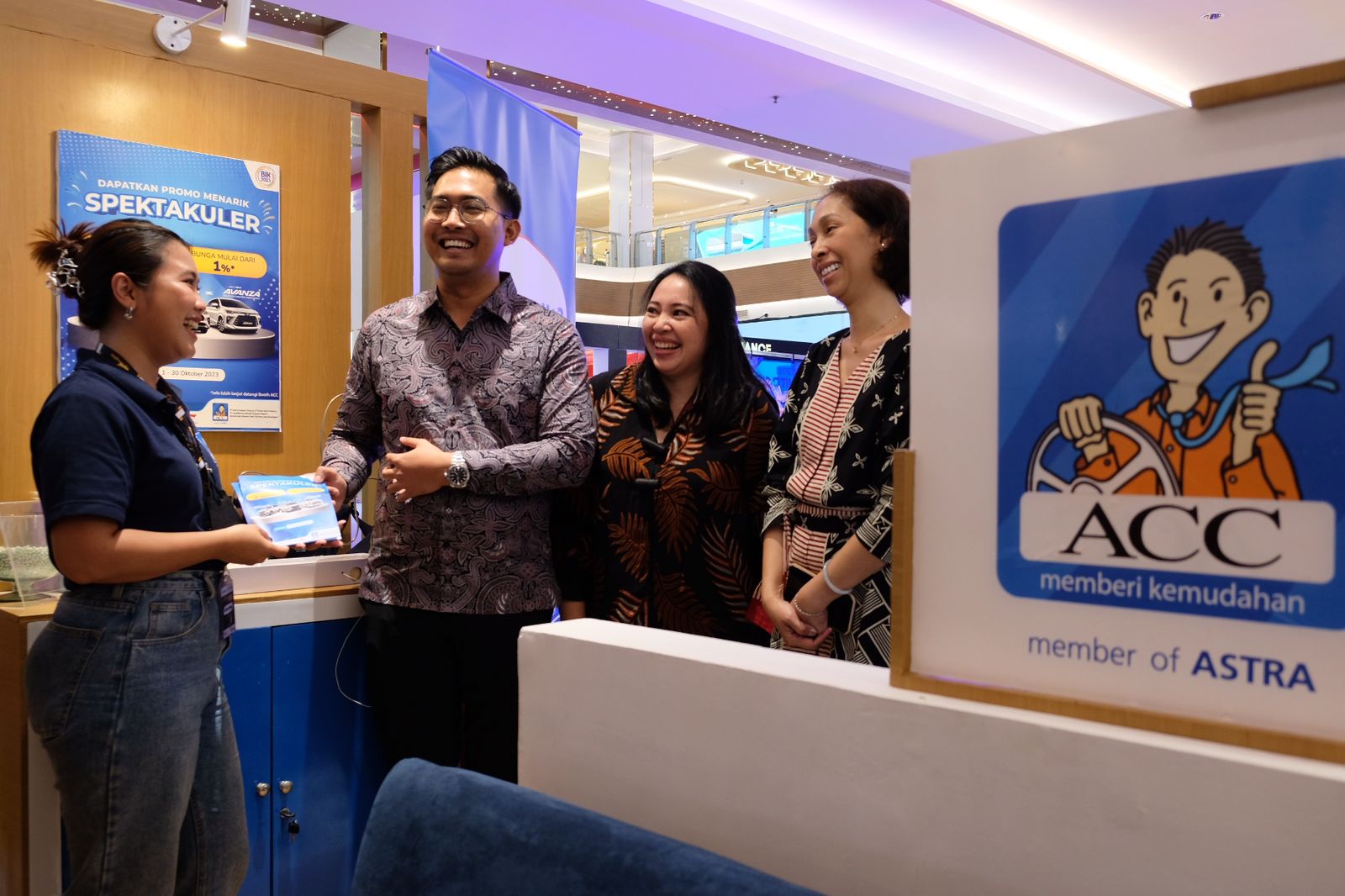 Astra Credit Companies (ACC), ikut serta dalam pameran Multifinance Day 2023 di Palembang Indah Mall, Sumsel.