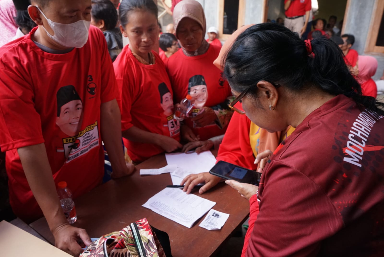 Relawan Sedulur Saklawase menggelar sejumlah kegiatan di Kabupaten Kendal, Kota Salatiga, dan Kota Semarang, Jateng.   
