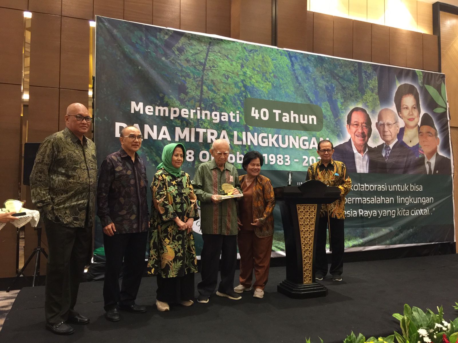 Acara peringatan hari ulang tahun ke-40 Dana Mitra Lingkungan (DML) di Jakarta, Sabtu (28/10).