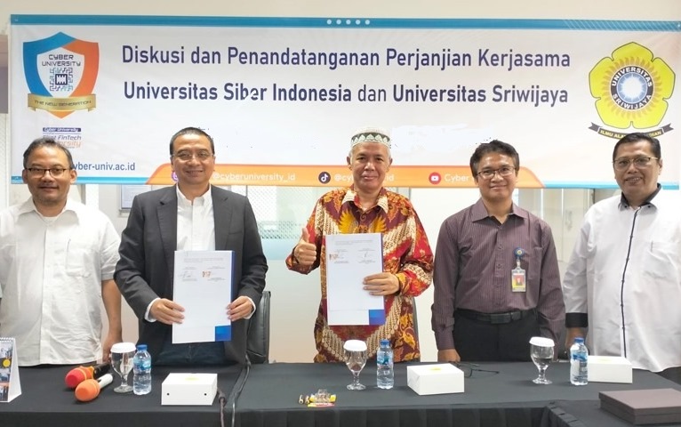 Cyber University melakukan penandatanganan kerja sama dengan Universitas Sriwijaya dalam upaya meningkatkan mutu pendidikan.