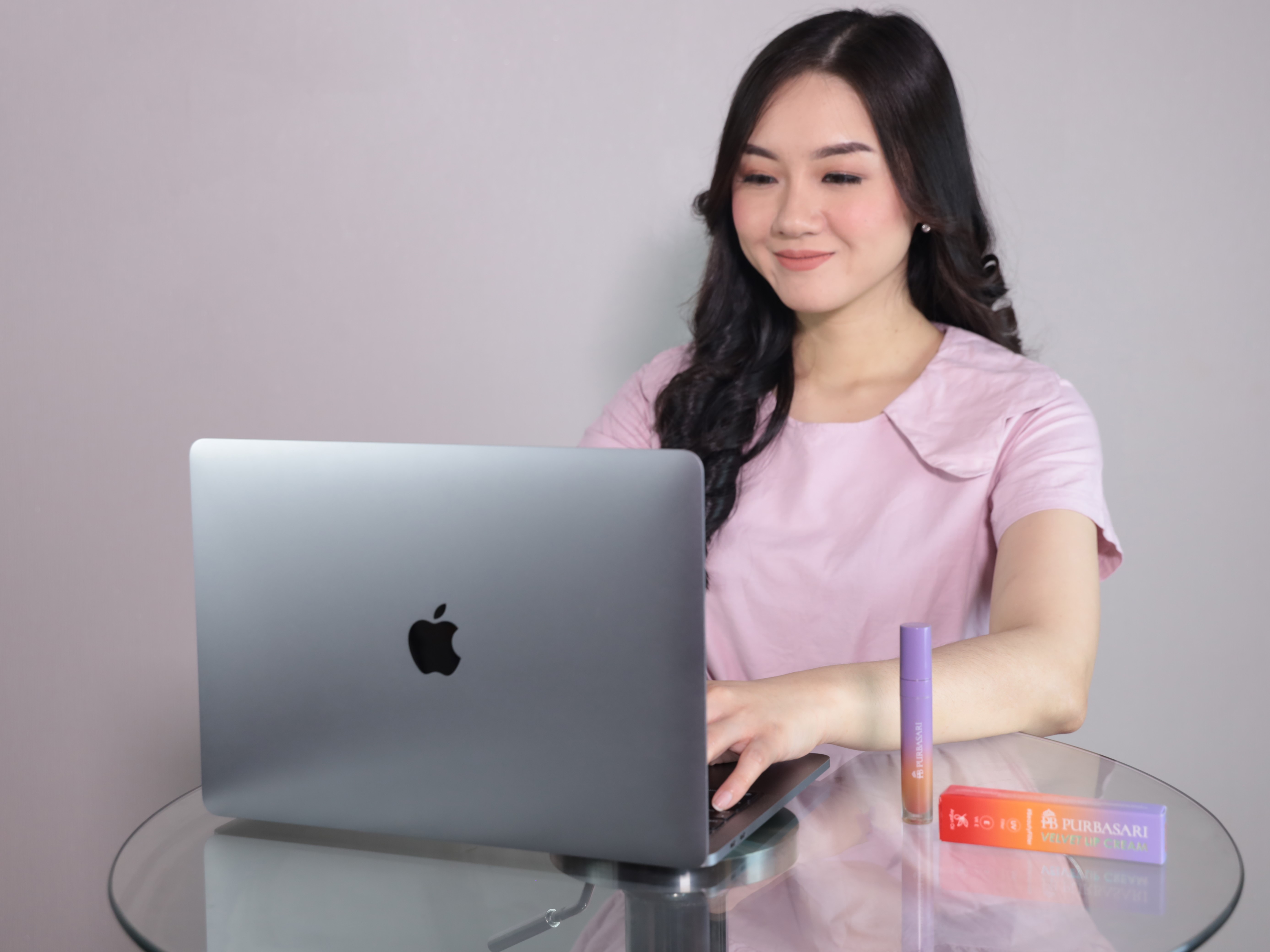 Tips Memilih Riasan untuk Karyawan Baru