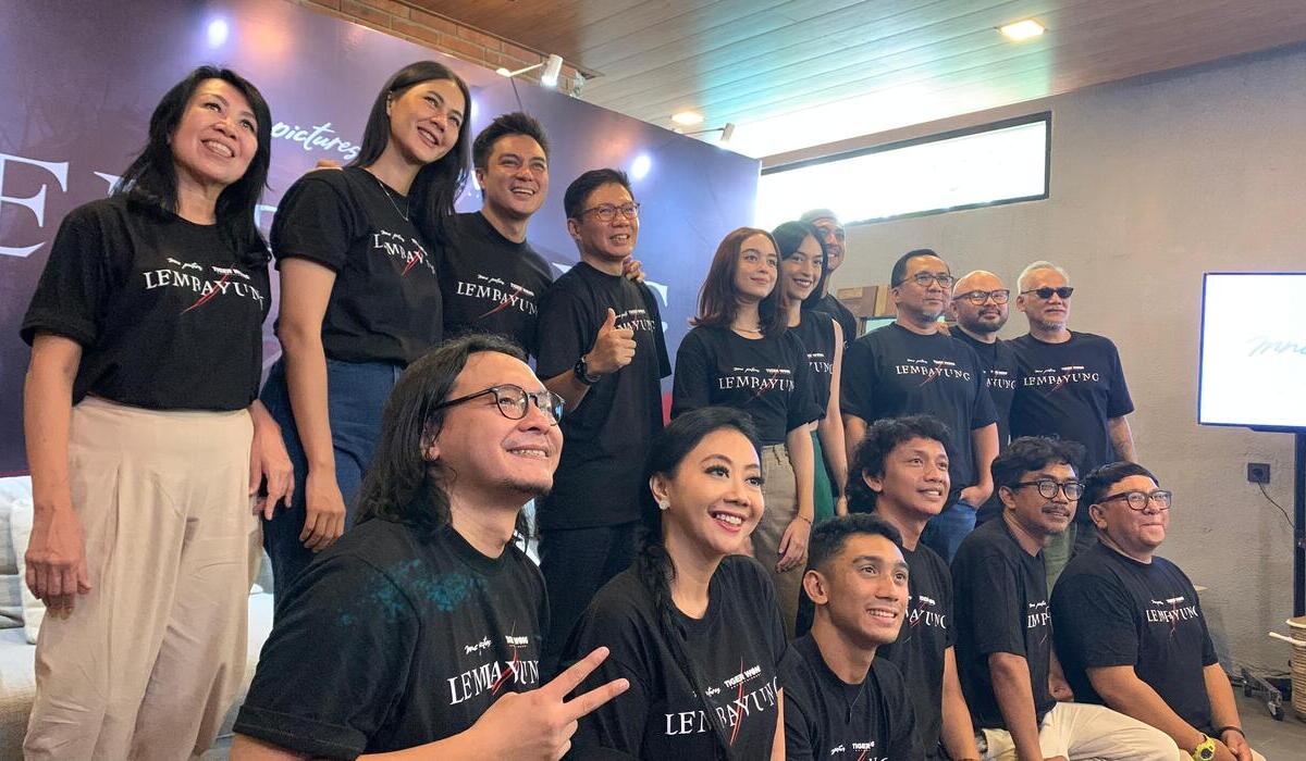 Para aktor yang terlibat dalam film horor Lembayung yang disutradarai Baim Wong.