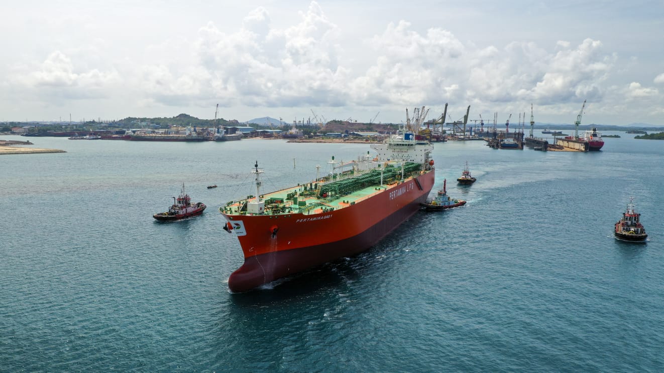 Armada tanker raksasa PT Pertamina International Shipping (PIS) terus mencetak prestasi yang membanggakan Indonesia.