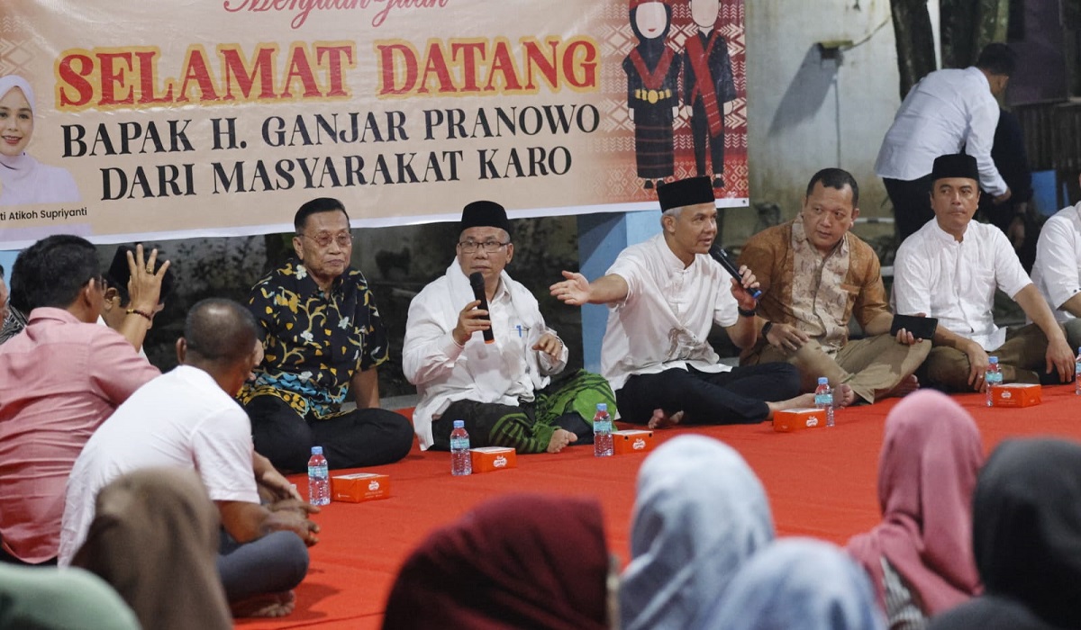 Ganjar Pranowo saat bertemu dan menyerap aspirasi masyarakat Karo, Provinsi Sumatera Utara. 