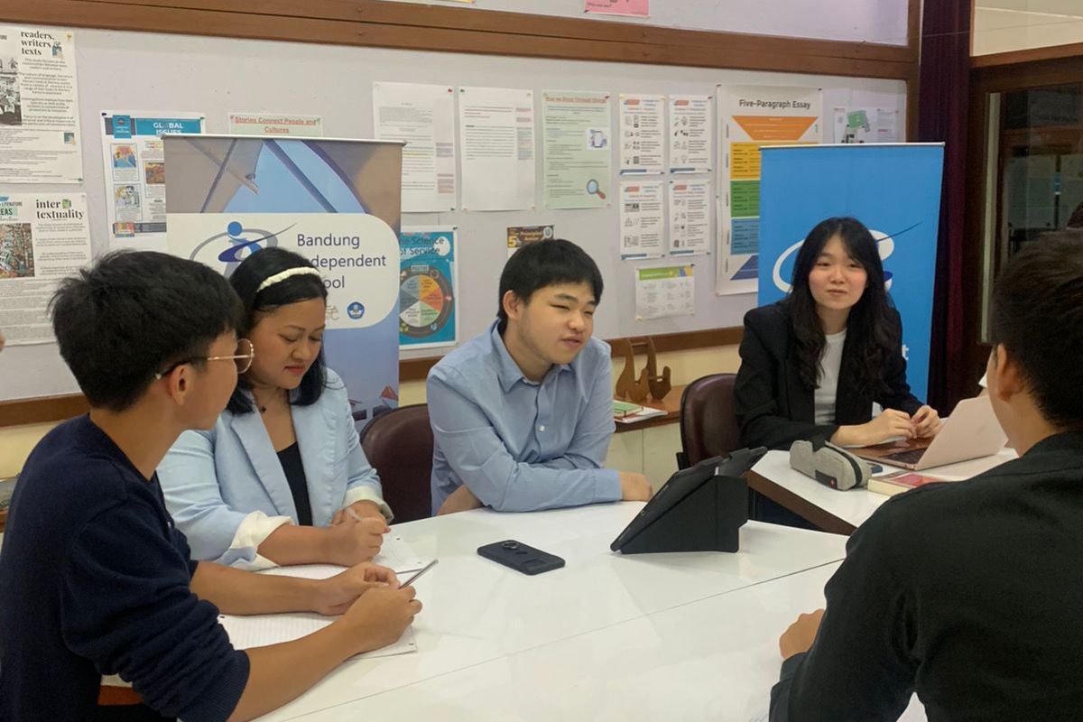 Siswa Bandung Independent School Wakil Jabar Raih Juara 2 Nasional NSDC 2023